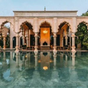Palais Namaskar